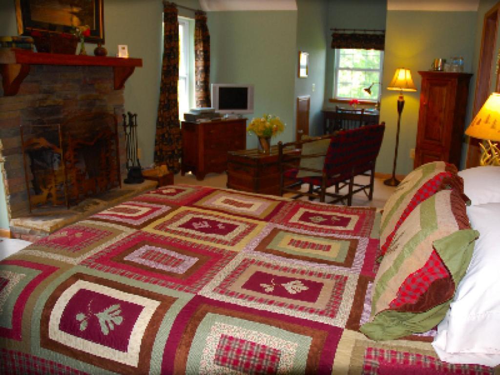 Long Mountain Lodge Bed & Breakfast Dahlonega Δωμάτιο φωτογραφία